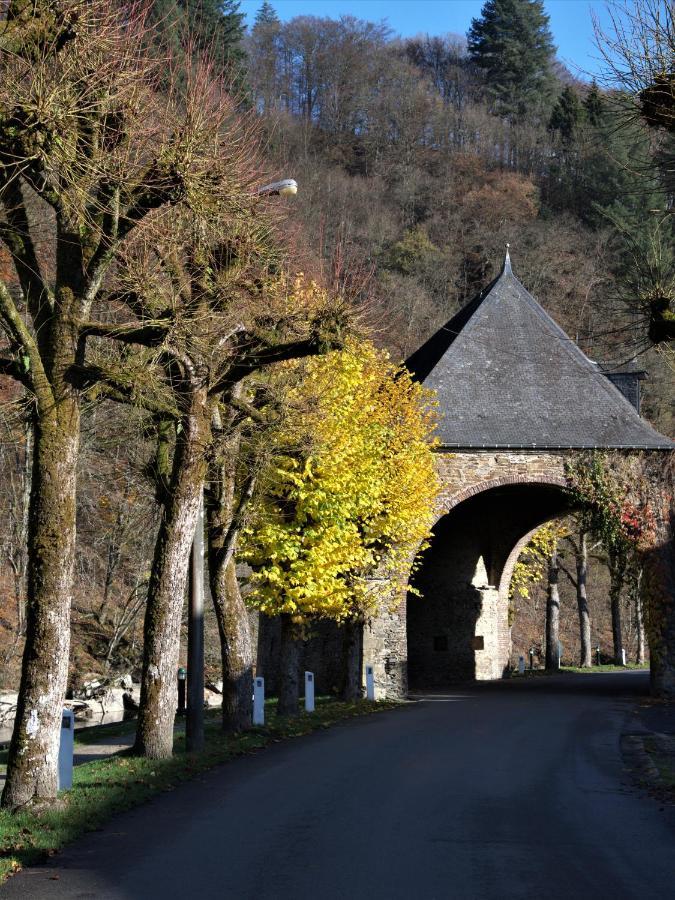 Au Charme Du 13 Faubourg De France A Bouillon 빌라 외부 사진